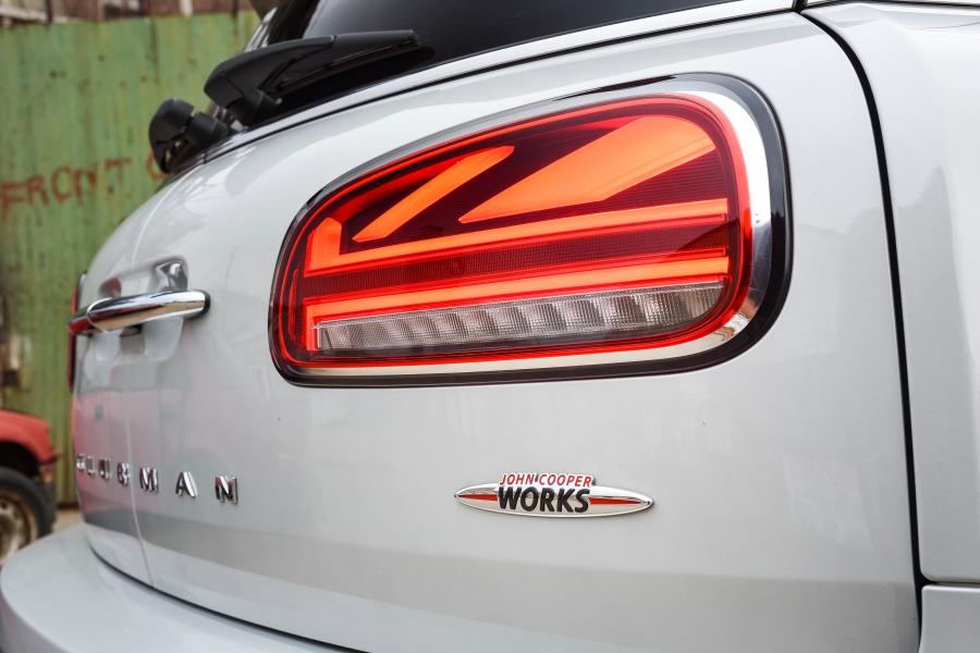 Детали экстерьера Mini John Cooper Works Clubman (F54) 2019 года  (ZA) (фото 30 из 40)